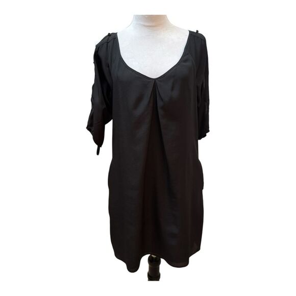 BCBG New Generation Black Shift  Round Cutout Short Sleeve with Dress Size S - Picture 1 of 9